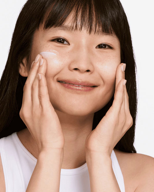 Even Better™ Brightening Moisturizer SPF 20 - US 6273