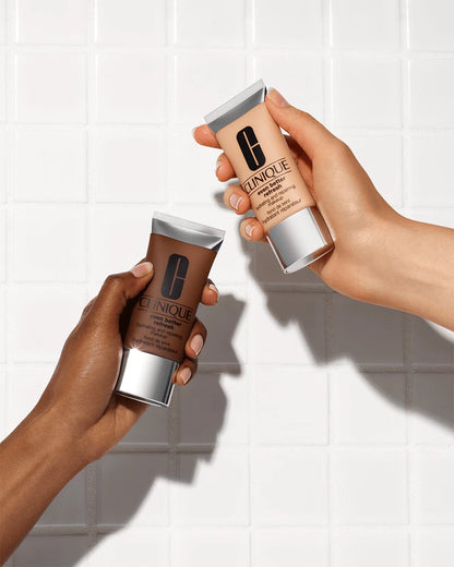 Even Better Refresh™ Hydrating and Repairing Makeup - US 1319